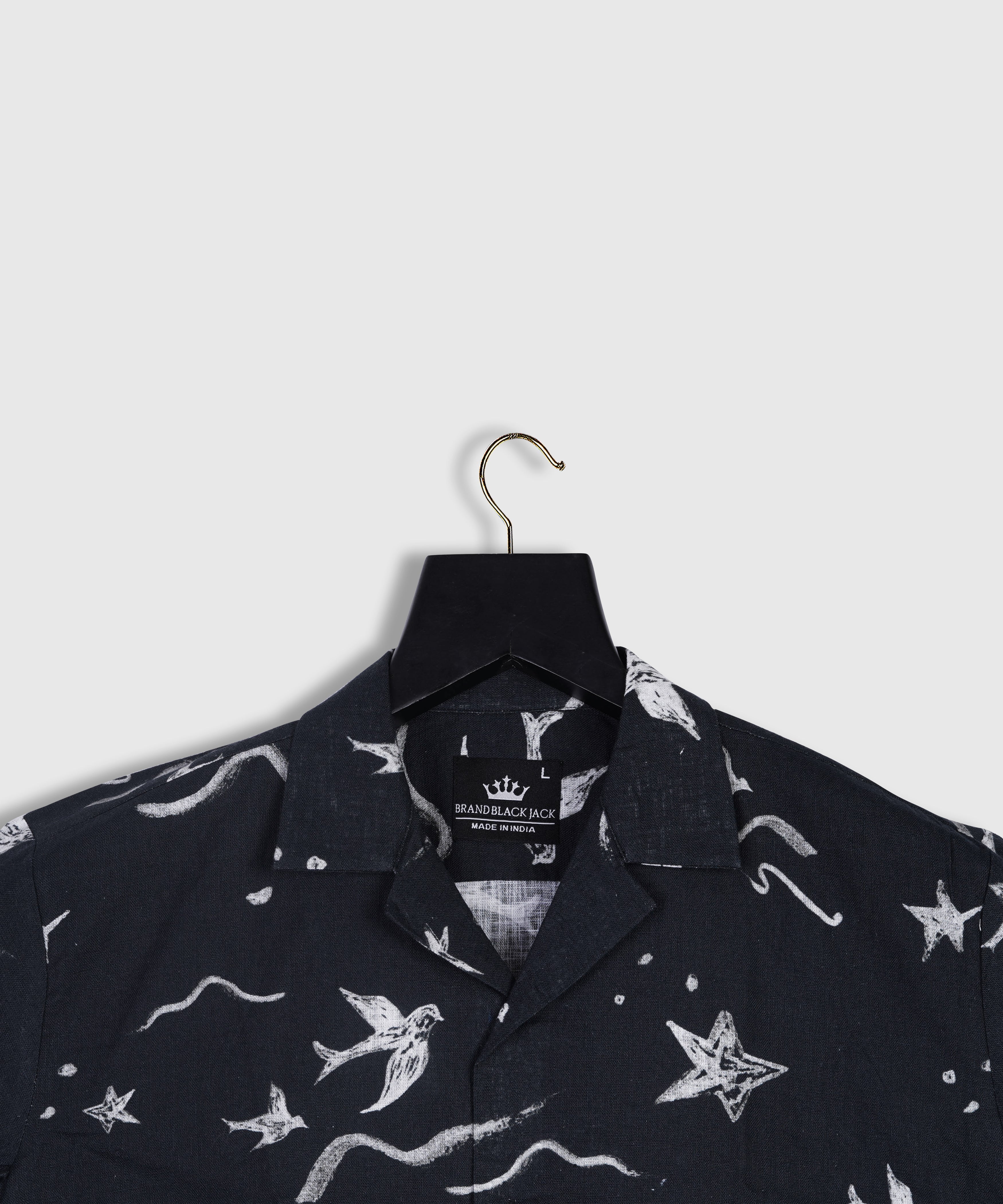 Black Bird Star Printed Linen Shirt By Brand Black jack